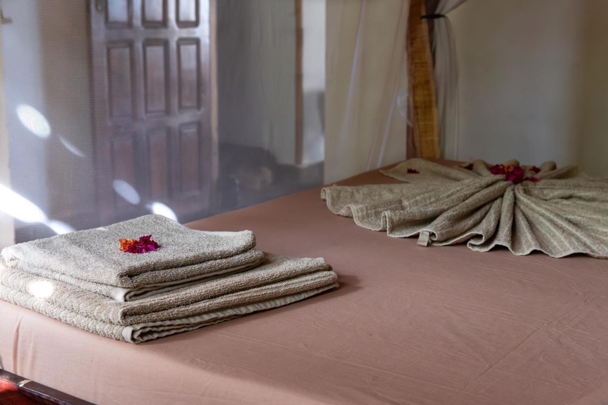 Shambala Madagascar: Beachfront Lodge And Adventures Ambolobozo Экстерьер фото
