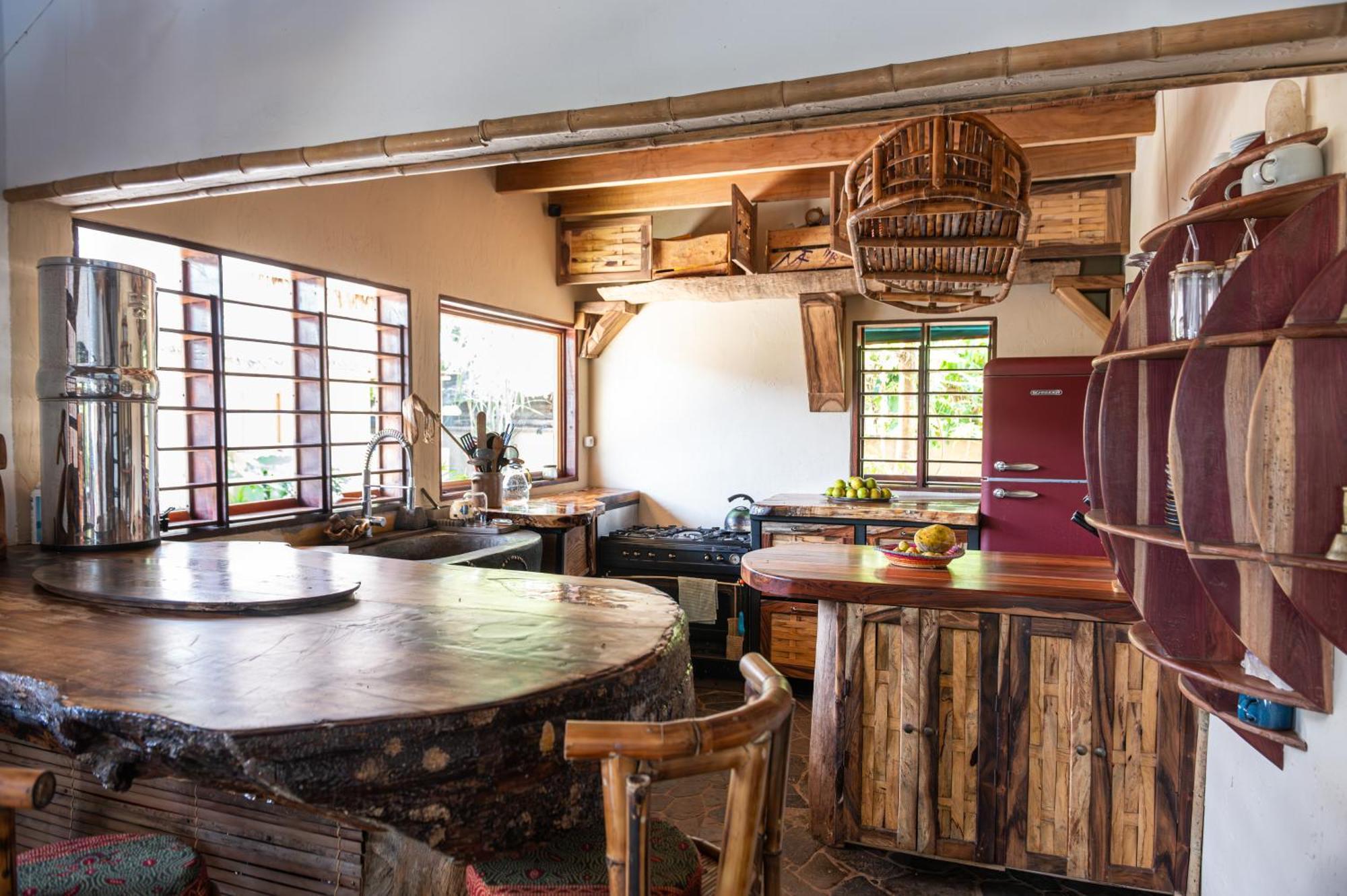 Shambala Madagascar: Beachfront Lodge And Adventures Ambolobozo Экстерьер фото
