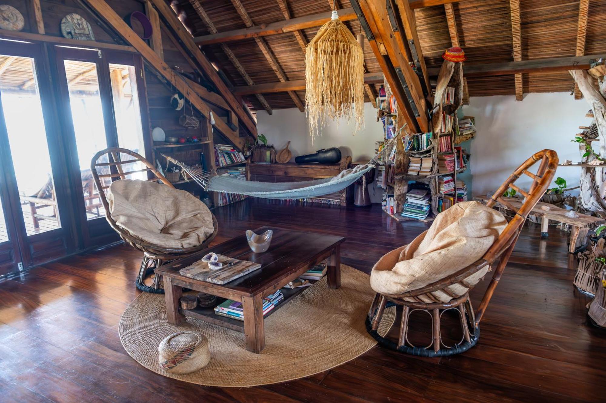 Shambala Madagascar: Beachfront Lodge And Adventures Ambolobozo Экстерьер фото